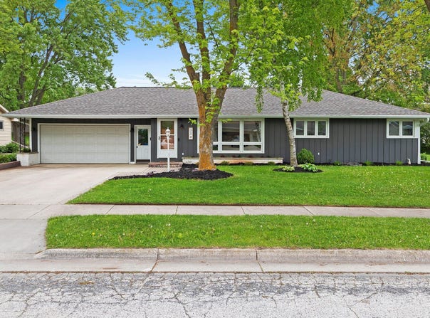334 Lee Ave, Brillion, WI 54110