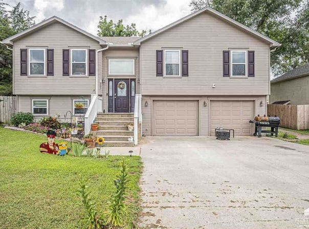 605 West Pine Street, Junction City, KS 66441