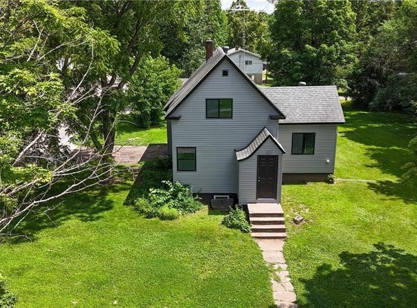 422 Park Avenue, Sandstone, MN 55072