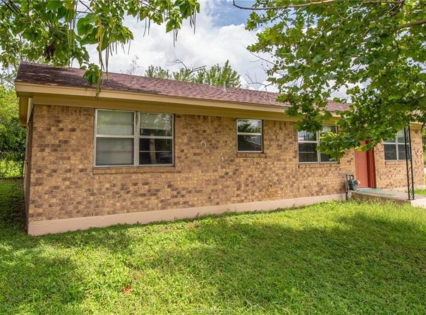 601 Martin Luther King, Cameron, TX 76520