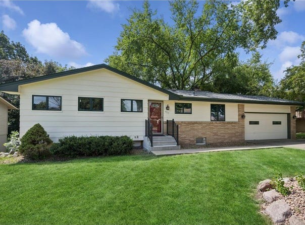 4977 Zealand Avenue N, New Hope, MN 55428