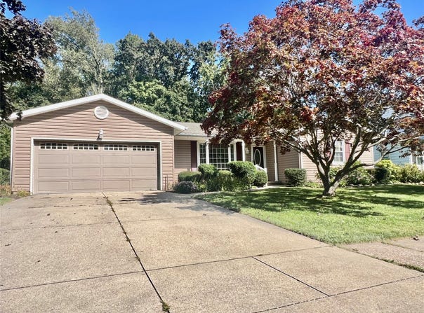 2723 PATIO Drive, Erie, PA 16506