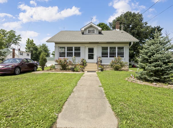 704 W Pearl Street, Trafalgar, IN 46181