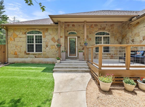 267 Corral RD, Smithville, TX 78957