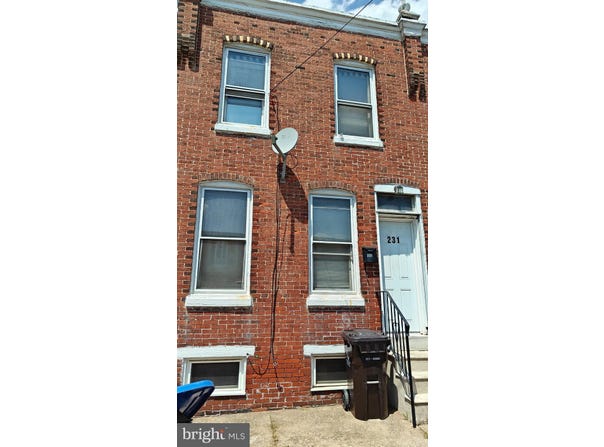 231 W SPRUCE STREET, NORRISTOWN, PA 19401