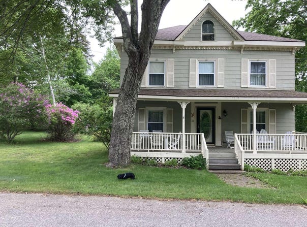 21 Beach Avenue, Long Island, ME 04050