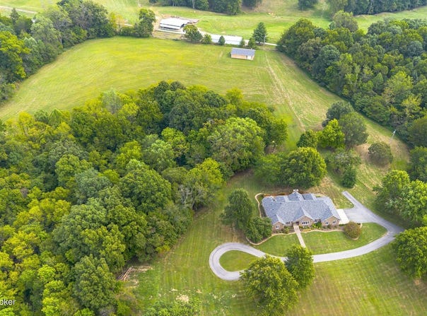 2835 KY-261, Hardinsburg, KY 40143