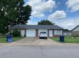 614-612 Lucas  ST, Clarksville, AR 72830