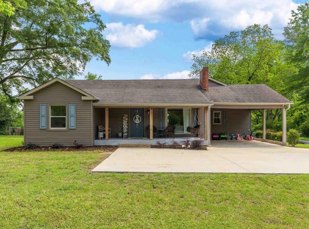 1904 WALNUT STREET, CENTREVILLE, AL 35042