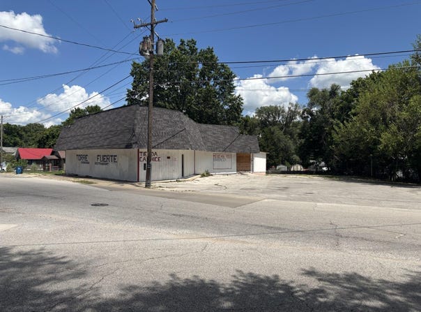 621 S Hamilton, Neosho, MO 64850