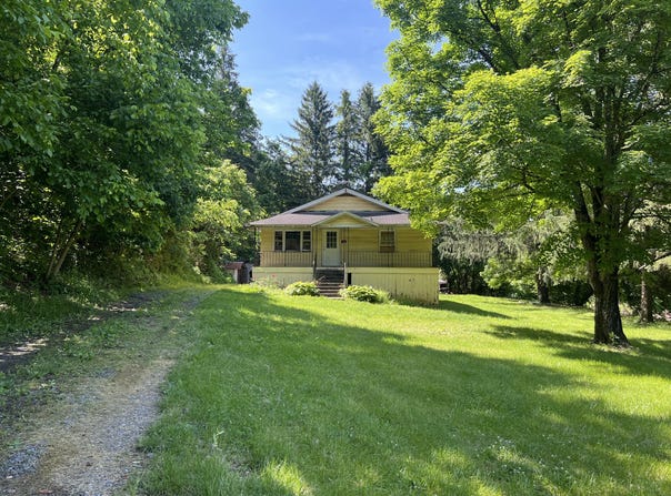 7195 N State Route 20, Sandstone, WV 25985