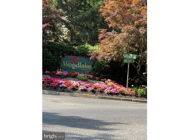 319 WOODLAKE DRIVE, MARLTON, NJ 08053