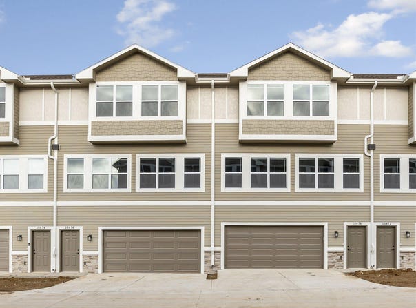 20871 T Court, Elkhorn, NE 68022