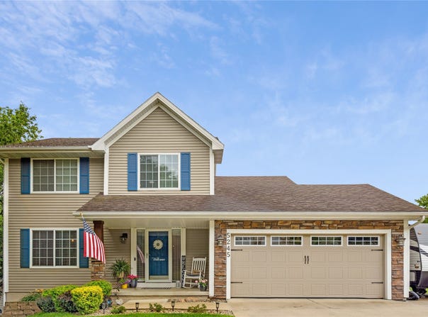 5245 Pine Valley Drive, Pleasant Hill, IA 50327
