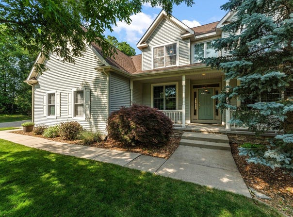 1507 Woodbine Drive, Valparaiso, IN 46383