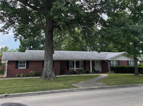 1615 Perryville Road, Cape Girardeau, MO 63701