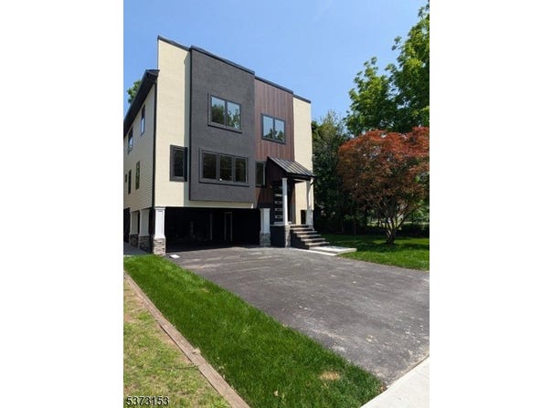 429 Riverside Ave, Rutherford Boro, NJ 07070-2612