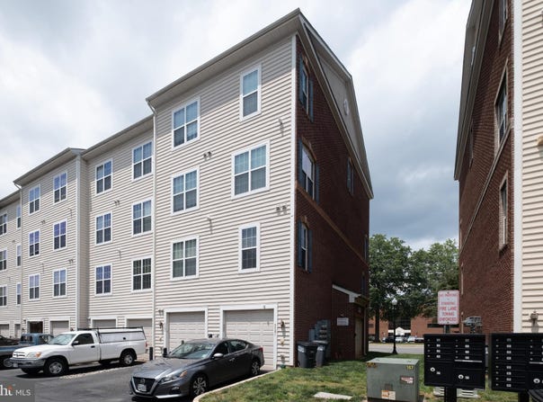 9583 CENTER STREET, MANASSAS, VA 20110