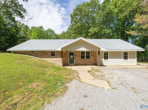 308 Redwood Avenue, Hamilton, AL 35570
