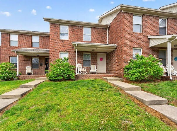 502 Tecumseh Trail, Versailles, KY 40383