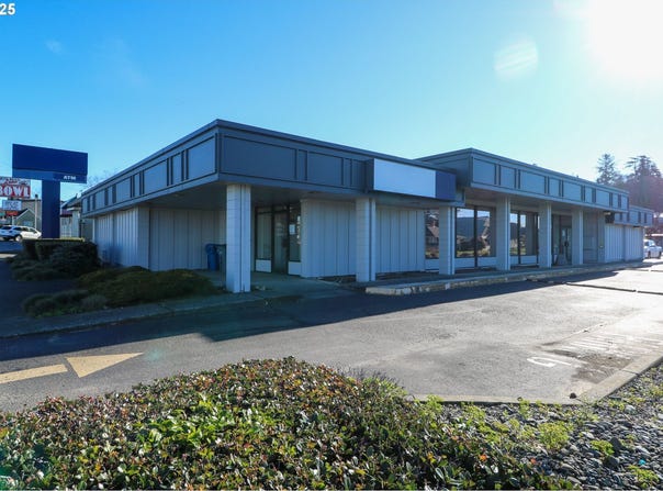 1285 VIRGINIA AVE, North Bend, OR 97459