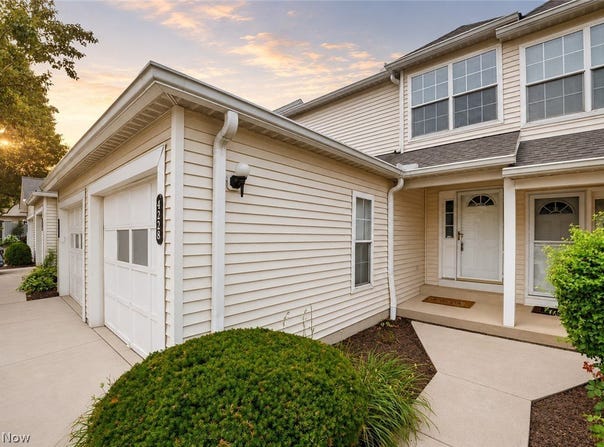 4228 River Ridge Drive, Cleveland, OH 44109