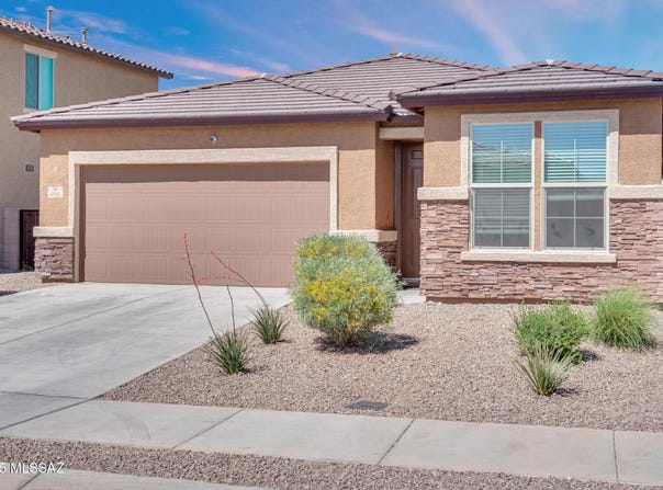 6595 E Via Arroyo Largo, Tucson, AZ 85756