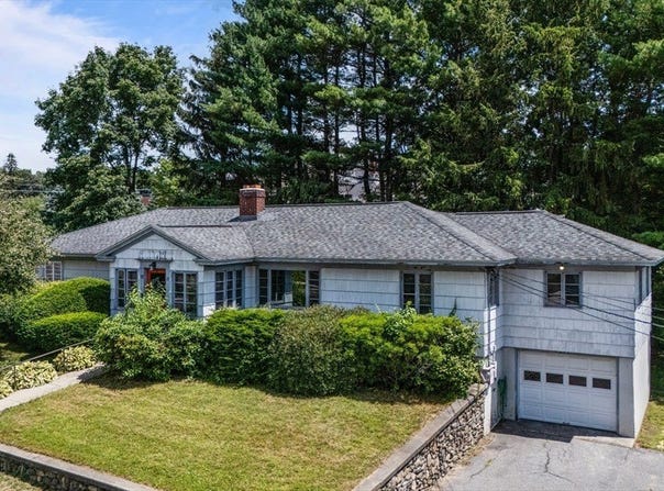 171 Greeley, Clinton, MA 01510