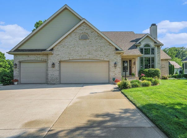918 N Old Orchard Drive, Warsaw, IN 46580