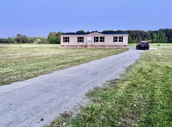 1881 Peacock Road, Whiteville, NC 28472