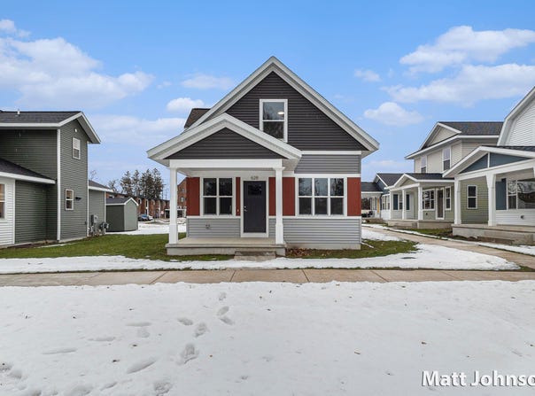 2077 Linden Avenue SE, Grand Rapids, MI 49507