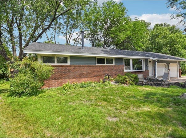 991 Patton Road, New Brighton, MN 55112