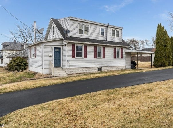 831 Columbus Ave, Phillipsburg Town, NJ 08865-3403