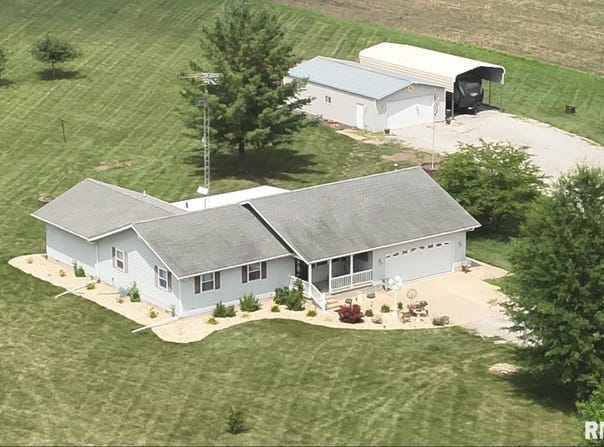20796 E IL Hwy 15 Highway, Bluford, IL 62814