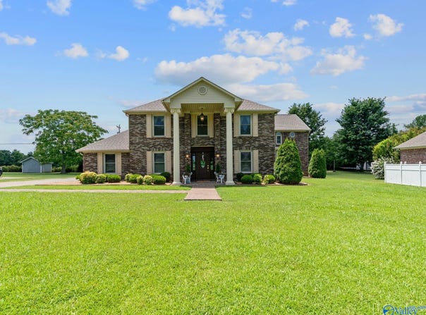 114 Cherokee Road, Scottsboro, AL 35769