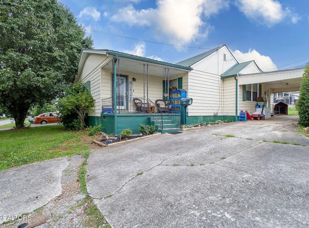 902 Rosedale Ave, Loudon, TN 37774