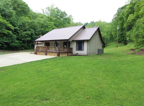 255 Hilton Hollow Road, Hager Hill, KY 41222