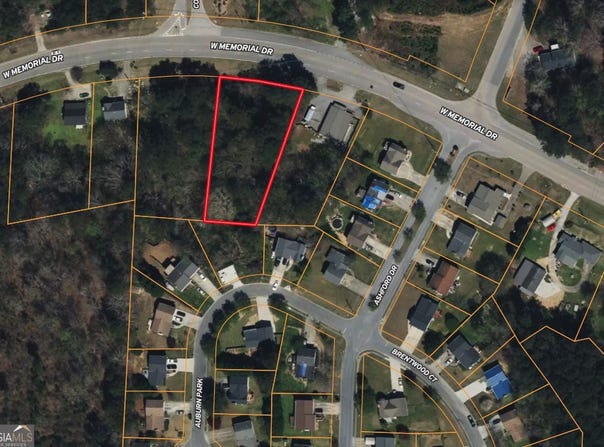 1119 W Memorial, Dallas, GA 30132
