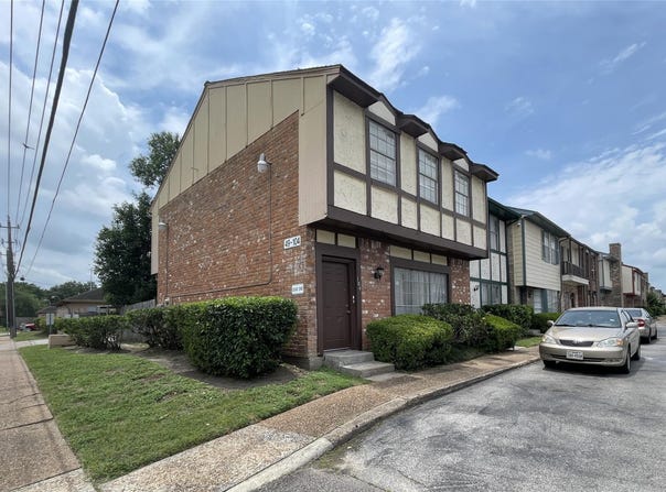 #104 7700 Creekbend DR, Houston, TX 77071