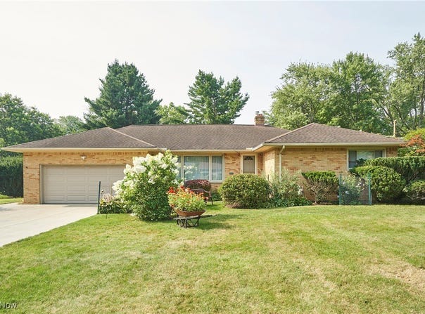 5901 AKINS ROAD, NORTH ROYALTON, OH 44133