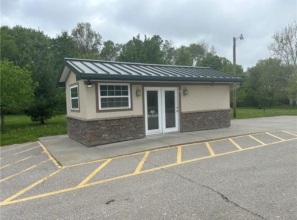 102 W Lawrence Street, Kearney, MO 64060