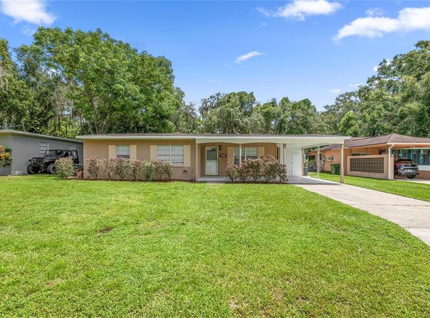 1108 OAK DRIVE, LEESBURG, FL 34748