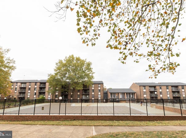 9737 KINGS CROWN COURT, FAIRFAX, VA 22031