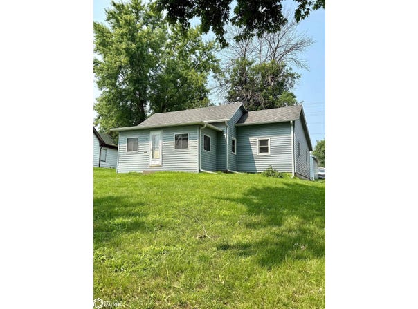 503 Pine Street, Atlantic, IA 50022