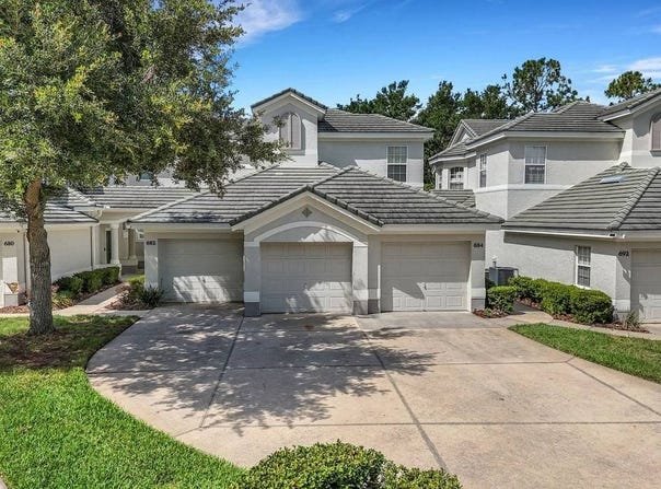 684 Grasslands Village Cir, Lakeland, FL 33803