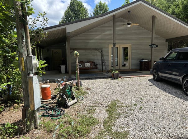 11998 E Bandon Road, Branchville, IN 47514