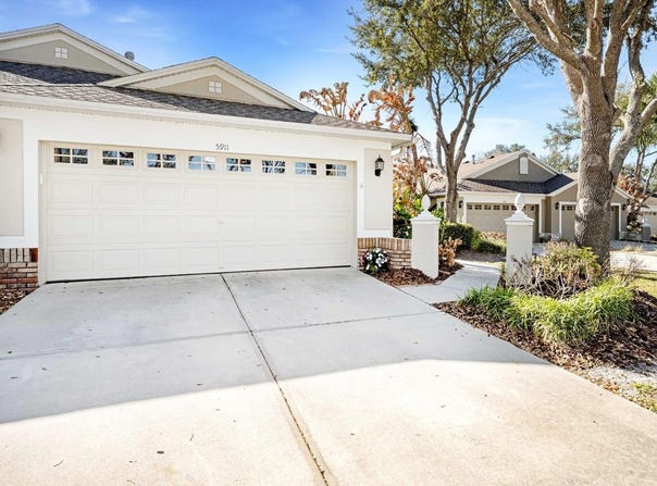5911 PHOEBENEST Drive, LITHIA, FL 33547