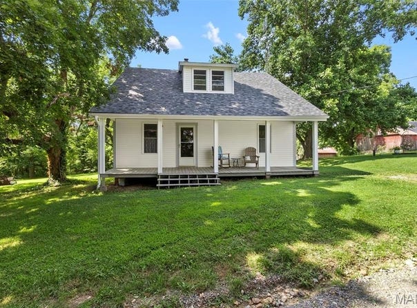 734 County Road 231, Cape Girardeau, MO 63701
