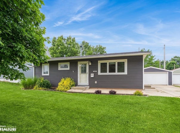 1407 W Boone Street, Marshalltown, IA 50158