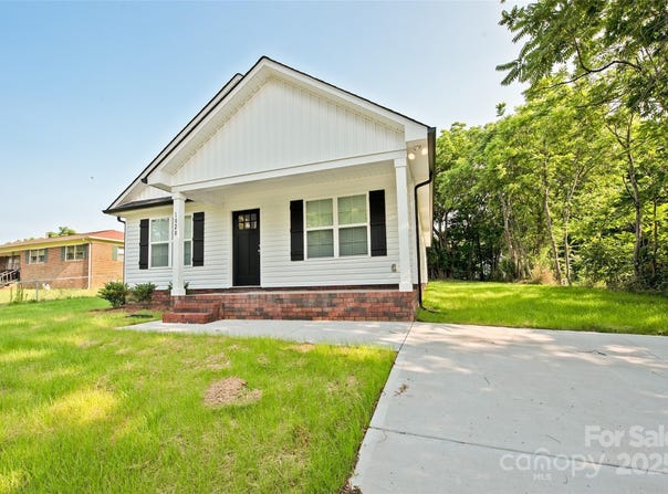 1028 Gibson Street, Albemarle, NC 28001